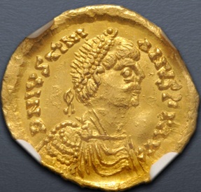 Justinian I, ca. 527(Rome or Ravenna Mint - AV Tremissis)
