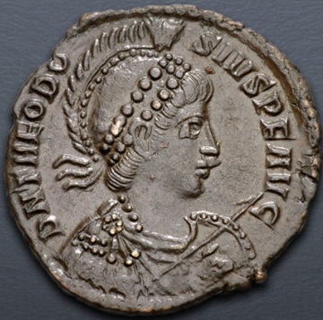 Theodosius I,  379-383 CE (Constantinople mint - AE)