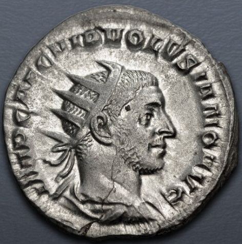 Volusian, 251-252  CE (Rome mint -5th officina - 2nd emission - AR Antoninianus)