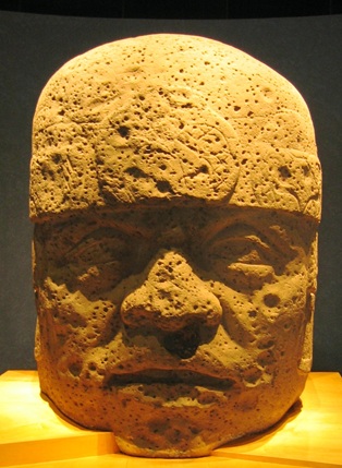 Cabeza colosal No. 2, ca. 1200-900 BCE (Olmec) Museo Nacional de Antropología, Ciudad de México 